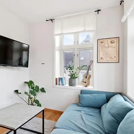 Apartment Dinbnb I Cozy 1-bedroom Nestled In The Heart Of *