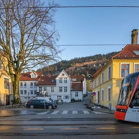 Dinbnb I Cozy 1-bedroom Nestled In The Heart Of Appartamento Bergen